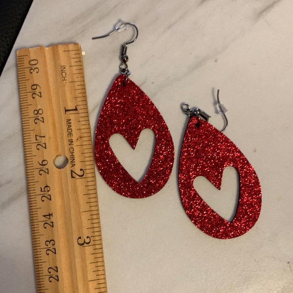 🦩SALE PICK 4 for $20 GLITTER Valentines Earrings Heart Shaped Earrings - Picture 2 of 2